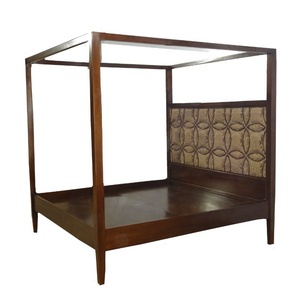 Lit à baldaquin en teck avec tête de lit rembourrée en bois de teck indonésien conçu pour les meubles de chambre classiques et minimalistes - Product Image 5