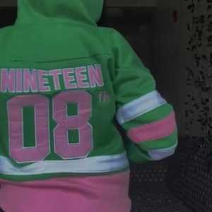 AKA เสื้อฮู้ดสีเขียวฮอกกี้ แบบยูนิเซ็กส์ ปักตัวอักษรกรีก สไตล์สปอร์ต ลำลอง สตรีทแวร์ ทรงพอดีตัว - Product Image 5