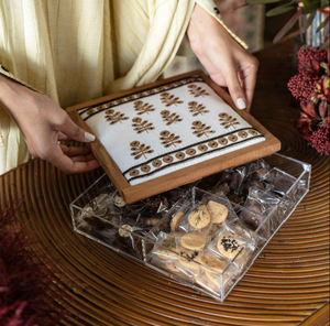 Luxury Eid al-Adha Empty Transparent Acrylic Candy Chocolate Dates Boxes Embroidery Dessert Chocolate bar Candy Packaging Box - Product Image 1