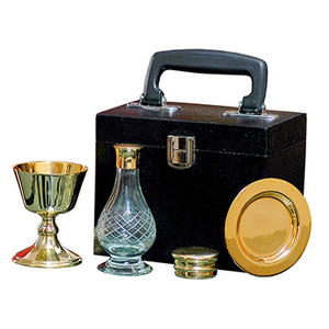 Juego de Comunión Chapado en Oro con Cáliz, Cuveta y Patena |   Kit de Iglesia Portátil – DOUBLE VEE EXPORTS - Product Image 1
