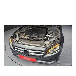 เมอร์เซเดส-เบนซ์ อี-คลาส E220d Avantgarde กรกฎาคม 2020 ระยะทาง 49,205 กม. มาตรฐานไอเสียยูโร 5 เกียร์อัตโนมัติ เบาะหนัง พวงมาลัยซ้าย ขับเคลื่อนล้อหลัง - Product Image 6