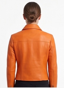 Blouson Moto Hiver Coupe-Vent en Cuir Véritable Orange Personnalisé pour Femme, Coupe Slim, Zippé, Style Streetwear, Vente en Gros - Product Image 4