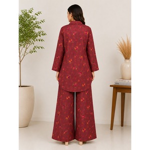 Conjunto de Dos Piezas para Mujer con Estampado Floral, Camisa Larga y Pantalones Anchos, Atuendo Moderno para el Día a Día - Product Image 2