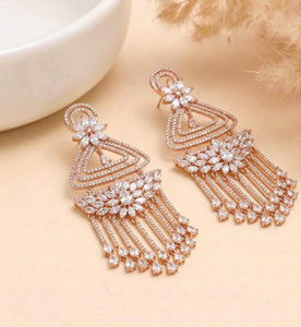 ต่างหูคริสตัลโรสโกลด์แบบยาวสำหรับเจ้าสาว ราคาขายส่ง ชุบทองคำขาว 14K ประดับเพชร CZ ทรงดาวคุณภาพ AAA ของขวัญสำหรับเธอ - Product Image 3