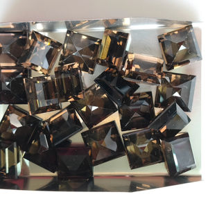 ควอตซ์สโมคกี้ธรรมชาติ ขนาด 10 มม. ทรงสี่เหลี่ยมเจียระไนแบบสเต็ปคัท คุณภาพดีที่สุด พลอยหลวม เรดเมาน์เทน เจมส์ สำหรับทำเครื่องประดับและสร้อยคอ - Product Image 3