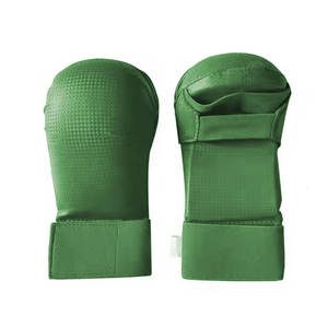 Equipo de Artes Marciales de Primera Calidad en Venta, Guantes de Karate Reutilizables, Hechos en Pakistán - Product Image 1