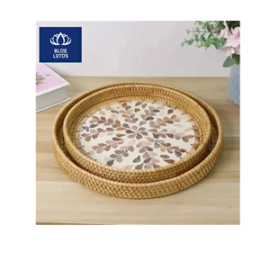 Bandeja de ratán ecológica disponible, segura y limpia, con incrustaciones de concha pura, ideal para servir café y decorar mesas. Proveedor directo. - Product Image 1