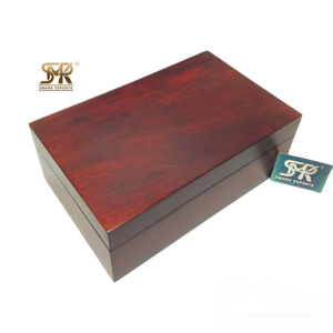 Caja Rectangular de Madera Pintada Elegante y Ecológica, Interior de Terciopelo Azul Suave, Calidad Premium para Guardar Objetos de Valor en la Mesa - Product Image 6