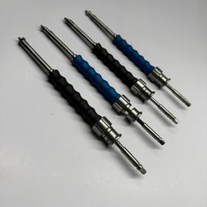 Juego de compresores de varillas espinales de 4 piezas de acero inoxidable, instrumento ortopédico con mango ergonómico para cirugía espinal manual en hospital, de Dentavex - Product Image 6