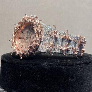 Montre Hip Hop de Luxe avec Lunette à Clous, Mouvement Automatique Miyota, Verre Saphir, Acier Inoxydable, Aspect Diamant, 40mm, Boucle - Product Image 3