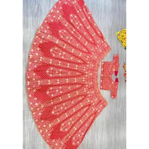 La plus belle tenue de soirée 2XL Lehenga Choli Design de broderie exquis - Product Image 3