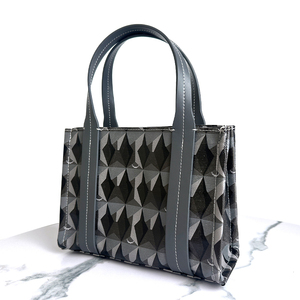 Bolso de Hombro de Lona Ligero y Portátil de Alta Calidad con Diseño Interior Espacioso y Detalles en Cuero PU - Product Image 3