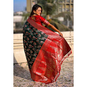 Sari en soie douce Banarasi tissé Zari Elite Weaves avec contraste Jaal vert bouteille, vêtements indiens et pakistanais 0.65g - Product Image 4