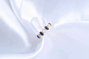 Anillo de Eternidad con Zafiro Azul Natural y Piedra Lunar en Oro Amarillo Sólido de 18K, con Cabujón Ovalado y Bisel de Piedras Preciosas, Piedra de Nacimiento de Septiembre - Product Image 5