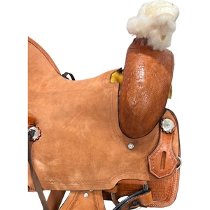 Selle de cheval western personnalisée en cuir véritable, équipement d'équitation avec détails décoratifs et sangles réglables - Product Image 4