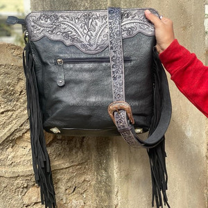 2025กระเป๋าถือหนังแท้ลายเครื่องมือด้วยมือกระเป๋าสะพายข้างหนังวัวแท้สลักลายดอกไม้สไตล์โบฮีเมียนสำหรับผู้หญิงดีไซน์ใหม่ - Product Image 5