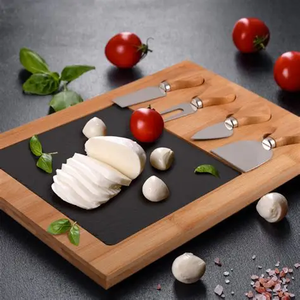 Planche à charcuterie en bois avec insert en ardoise et bols de service pour plateau de fromages et de viandes, ardoise noire et bois naturel - Product Image 3