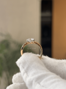 Anillo Solitario Redondo de Diamante Cultivado en Laboratorio Moderno de Oro de 18K con Banda Doble Entrelazada para Mujer 2.087, Joyería Fina - Product Image 4