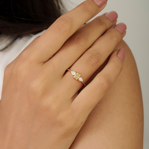 แหวนหมั้นเพชรแท้ 100% ทองคำแท้ 14K ดีไซน์เรียบหรูมินิมอล ของขวัญสำหรับเธอ - Product Image 4