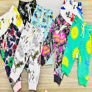 Pantalon en jean droit pour enfants style quatre saisons avec imprimé étoiles, coupe ample et large, en coton pour filles, vêtements en stock - Product Image 1