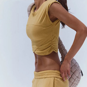 Conjunto Deportivo Transpirable de Punto para Mujer, Top Corto sin Mangas Amarillo y Pantalones Holgados, Conjunto Deportivo para Primavera/Verano - Product Image 5