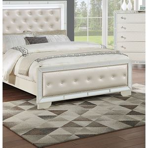 Cama Queen Size Tapizada en Piel Sintética Color Crema con Luces LED y Detalles de Espejo, Hermoso Panel de Cabecera Tapizado de 1 Pieza - Product Image 4