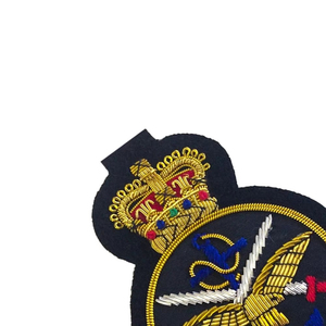 Badge en tissu brodé à la main avec fil de bullion, fabrication artisanale de qualité supérieure, blason familial brodé à la main, badge de blazer avec blason familial, prix abordable - Product Image 5