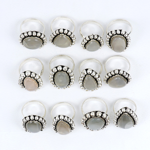 Anillos al por mayor para mujer, de piedra lunar gris, ajustables, estilo vintage, chapados en latón, joyería artesanal cristiana con gemas, a granel - Product Image 3