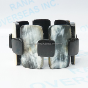 Bracelet Élégant Fait Main en Os Poli, Écologique, Classique et Extensible, Accessoire de Mode pour Femmes et Filles - Product Image 6
