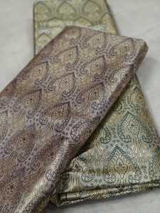 Tissu brocart jacquard banarasi - motif floral en zari - Product Image 3