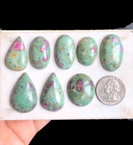 Cabujones de piedra natural de fuchsite con rubíes surtidos únicos seleccionados para la fabricación de joyas - Product Image 1