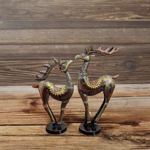Ensemble de 2 sculptures de cerfs en fer peintes à la main, prêtes à l'exportation, pour la décoration de jardin, patio, cour et maison, à prix de gros - Product Image 2