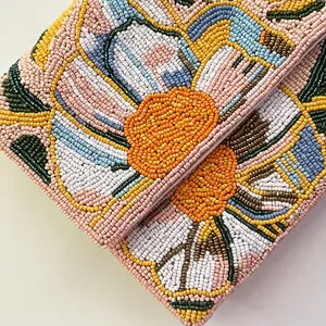 Pochette à perles faite à la main, élégante et abordable, pour femmes, idéale pour les mariages, les fêtes et les festivals, par M/S SHAAD HANDICRAFTS - Product Image 4