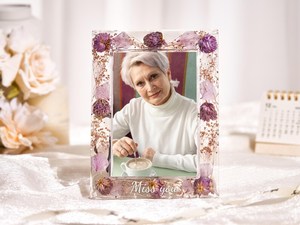 Cadre photo en résine fait main avec fleurs séchées, cadre photo décoratif horizontal pour table, pour la décoration de la maison - Product Image 5