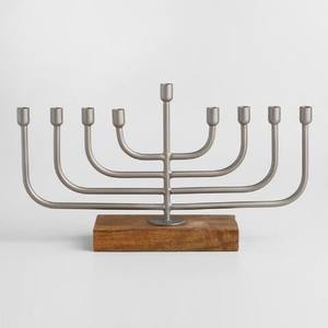 Moderna Lámpara de Nueve Brazos Plateada, Menorah Decorativa Judía para Hanukkah, Estilo Formal - Product Image 5