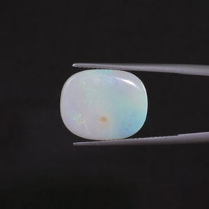 โอปอลธรรมชาติสีขาวคุณภาพดี ได้รับการรับรองจาก IGI น้ำหนัก 4.76 กะรัต รูปทรงคุชชั่น ขนาด 17x14 มม. ขัดเงาด้วยมือ ผ่านการเคลือบน้ำมันอ่อนๆ - Product Image 1