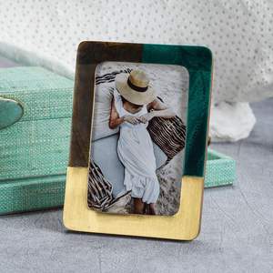 Elegante Marco de Fotos Hecho a Mano con Hueso, Tono Tierra, Ajustable y Ligero - Product Image 5