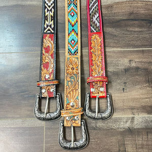 Ceintures perlées en cuir usiné à la main de belle qualité avec logo personnalisé en cuir de vachette véritable ceintures à boucle ardillon de créateur de luxe en vente - Product Image 4