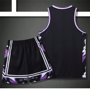 Conjunto de camiseta y pantalones cortos de baloncesto personalizados para hombre, color negro, morado, estampado geométrico, ropa deportiva que absorbe la humedad, para todas las estaciones - Product Image 6
