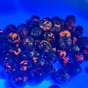 Venta al por mayor: Nueva llegada de Yooperlite pulido y esmerilado, piedra preciosa suelta de cuarzo, piedra curativa para Fengshui y otras artesanías de cristal. - Product Image 6