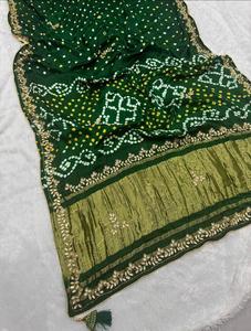 Sari indio Bandhani de seda pura con teñido anudado Bandhej y trabajo Gotapatti - Product Image 3