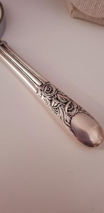Loupe décorative vintage en métal plaqué argent style rococo victorien avec poignée, loupe antique - Product Image 2