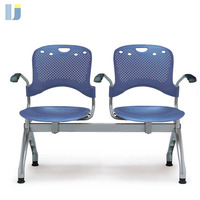 Sièges commerciaux modernes pour salles d'attente d'écoles et d'hôpitaux, chaises ergonomiques durables multi-places avec accoudoirs et structure en fer