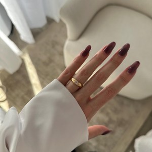 Anillo de Moda con Diamante de Laboratorio de Corte Esmeralda de 0.3 Quilates, D VVS2, Banda Ancha de Oro Amarillo de 14k, Hermoso Engaste de Bisel, Certificado IGI - Product Image 2