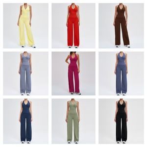 Ensemble de yoga personnalisé pour femme – Débardeur sans manches, dos nu, leggings évasés taille haute, respirant et séchage rapide – Tenue de sport et yoga - Product Image 6