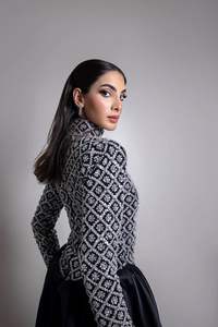 Ensemble 2 pièces de luxe AWAIS HOUSE pour femmes musulmanes, robe longue en mousseline unie perlée, coupe trapèze, idéale pour les fêtes et mariages - Product Image 2