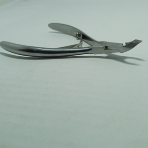 Alicates para Cutículas de Alta Resistencia con Cuchillas Afiladas a Mano, Alicates para Cortar Cutículas con Acabado Espejo, Alicates para Uñas de Acero Japonés - Product Image 4