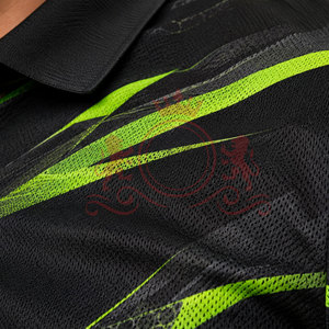 Polo Premium à Motif Noir et Vert, Tissu Respirant, Coupe Confortable, Manches Courtes, Style Sportif Décontracté - Product Image 6