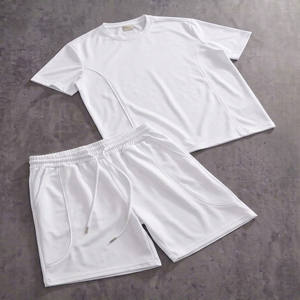 Conjunto de Camisa y Pantalones Cortos Ligeros para Hombre de Jacquard Enterprises, Diseñados para Comodidad y Estilo en Climas Cálidos - Product Image 1