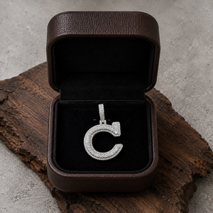 Pendentif initial personnalisé en argent 925 avec lettre C couronnée, micro-pavé de moissanite, style hip-hop, bijoux unisexe en gros - Product Image 5